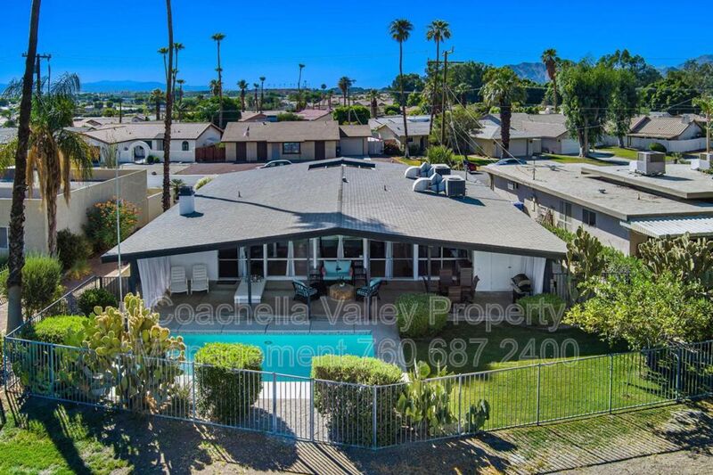 Palm Desert House: 43709 Louisiana St