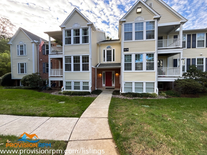 Arnold Condo: 776 Southern Hills Drive