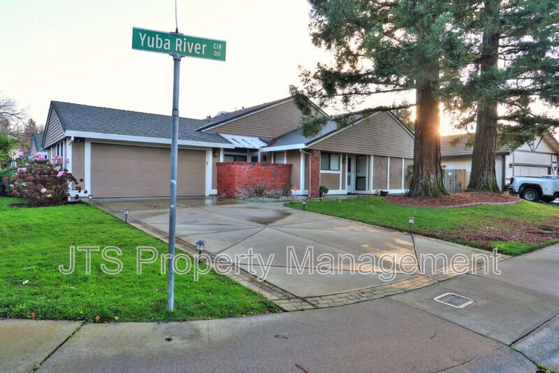 Sacramento House: 31 Yuba River Circle