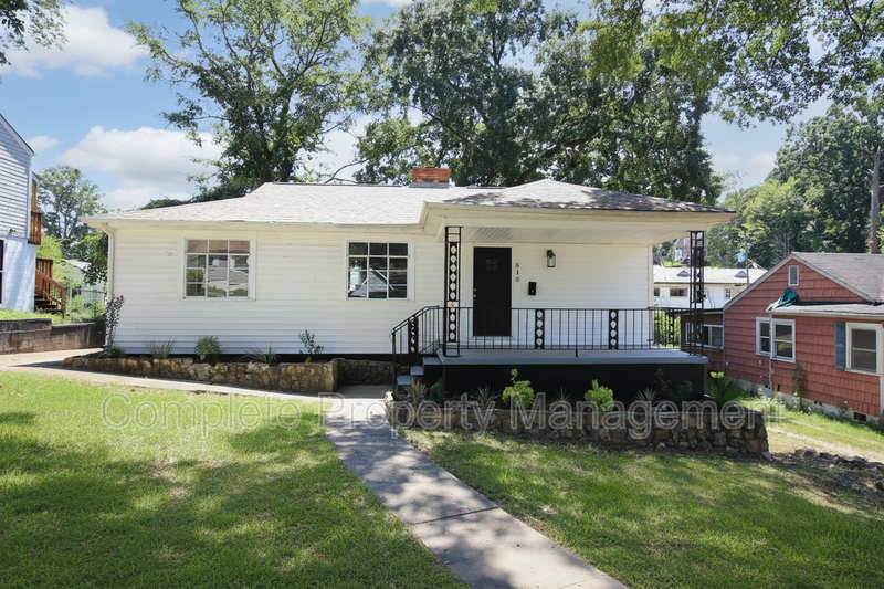 Birmingham House: 815 45th Street Ensley
