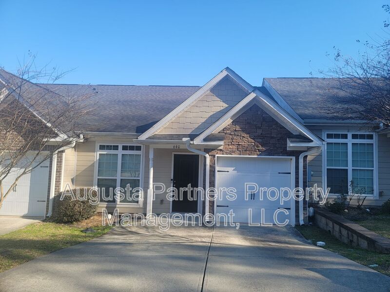 Grovetown House: 640 Vista Dr