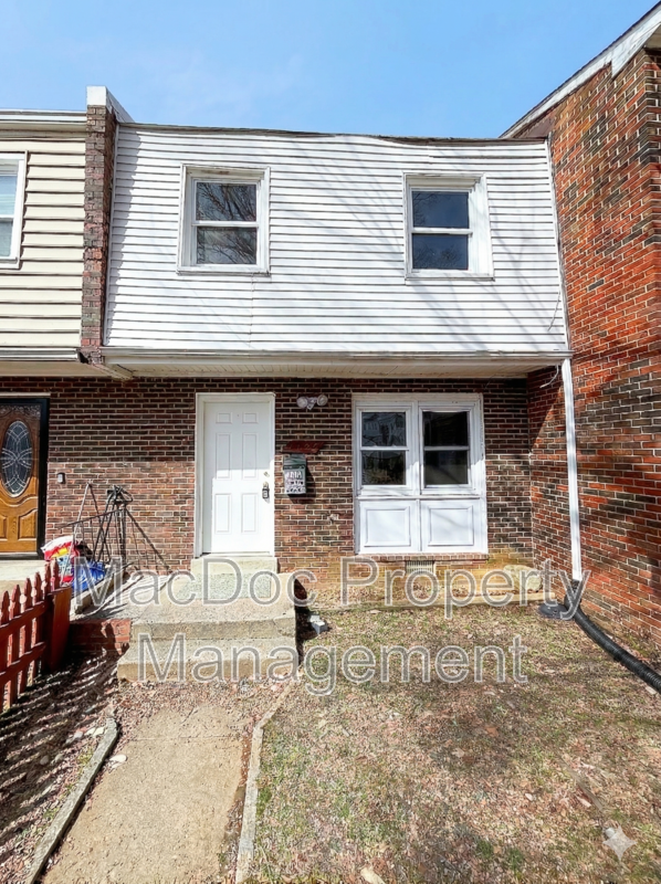 Woodbridge Townhome: 3456 Beale Ct