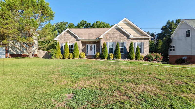 Clarksville House: 3317 Sunny Slope Drive