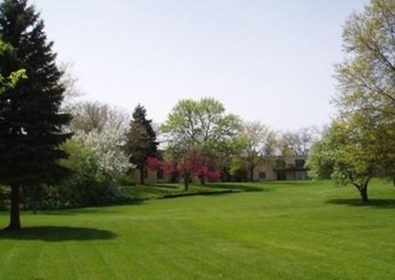 Lake Villa Condo: 103 N Milwaukee Ave - B-22