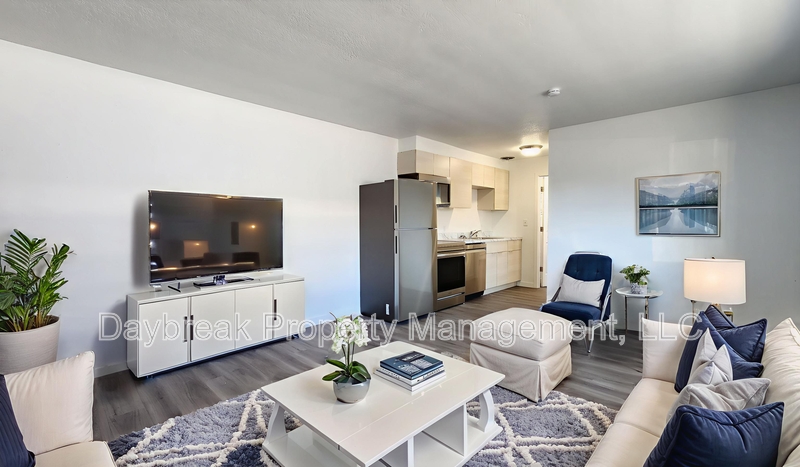 Fargo Condo: 1211 11 1/2 Street North - 3