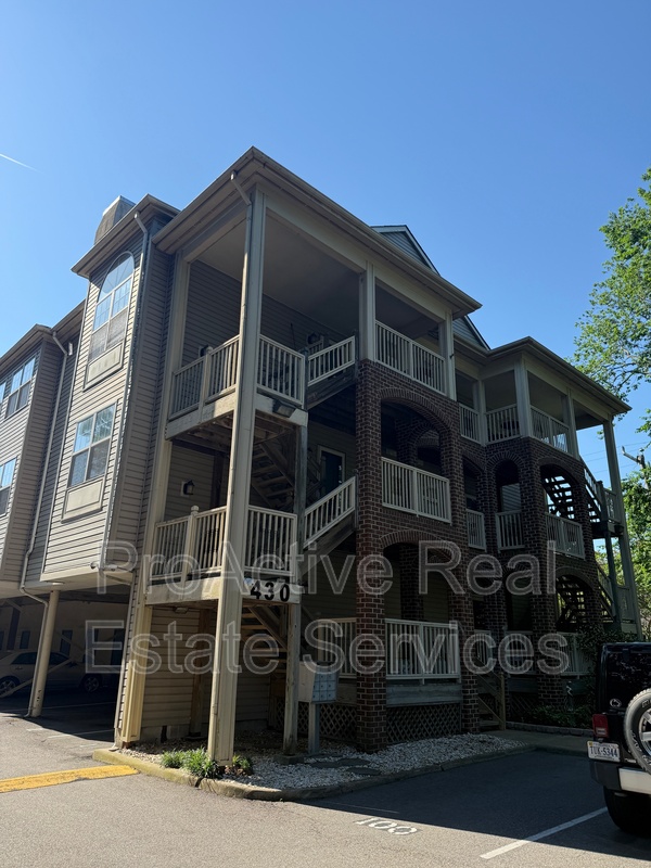 Norfolk Condo: 430 Delaware Ave., #214