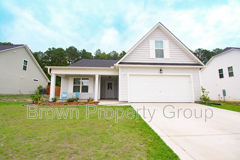 Hope Mills House: 1733 Ragsdale Rd
