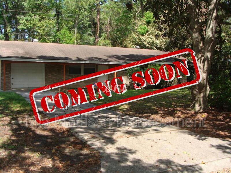 Savannah House: 304 Woodley Rd