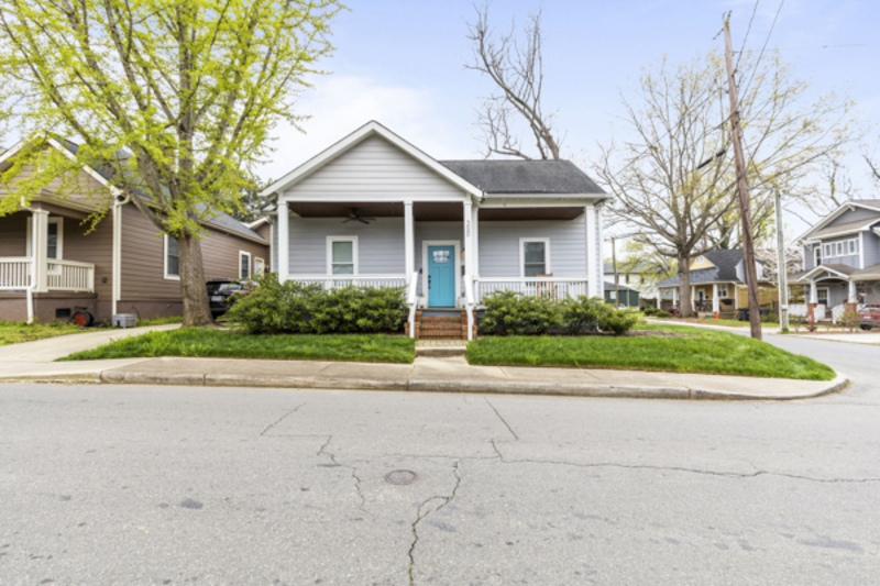 Charlotte House: 300 Mill Rd
