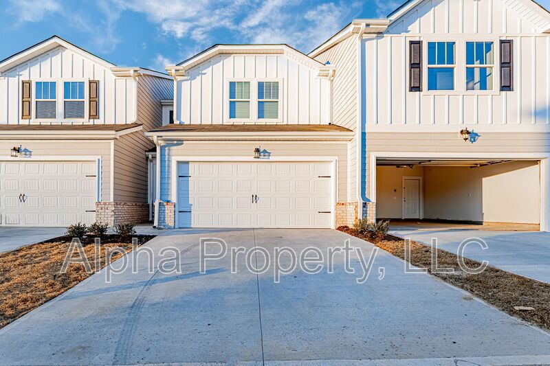 Mauldin House: 212 Round Back Way