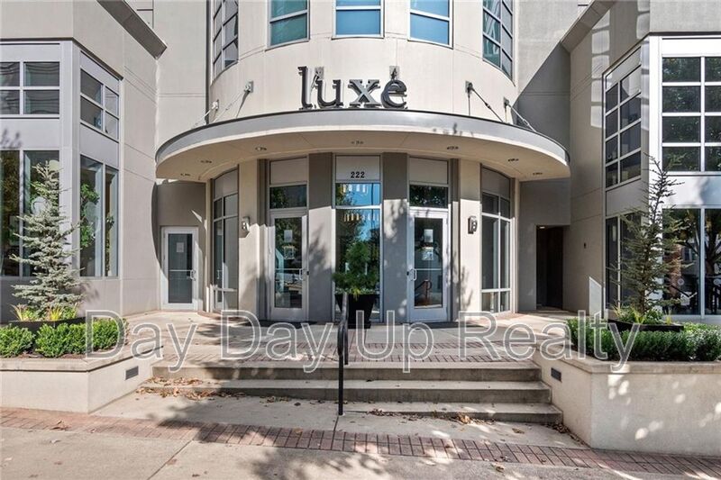 Atlanta House: 222 12th Street NE