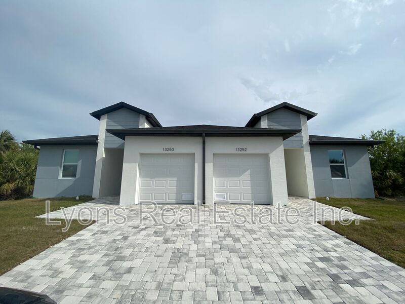 Port Charlotte Condo: 13250 Longville Ave