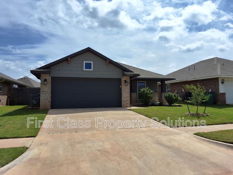 Edmond House: 19616 Bolton Road