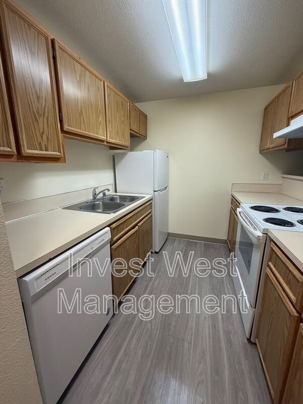 VANCOUVER House: 7106 HAZEL DELL AVENUE