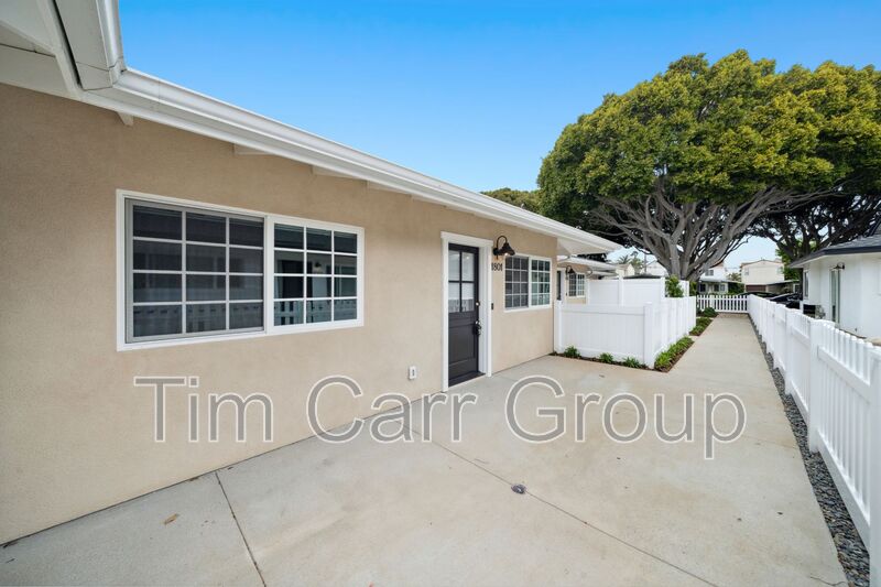 Newport Beach House: 1801 Clay Street