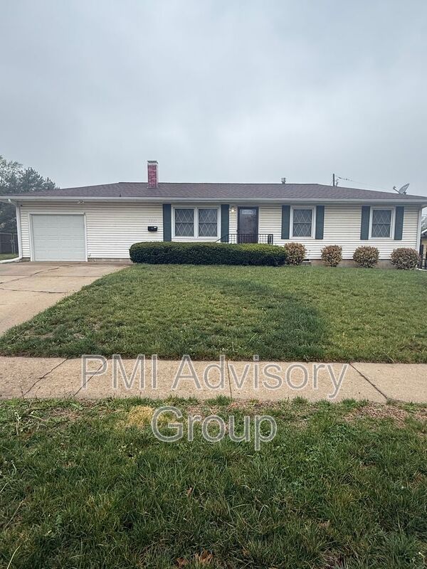 Topeka House: 3253 Sw 31st Ter