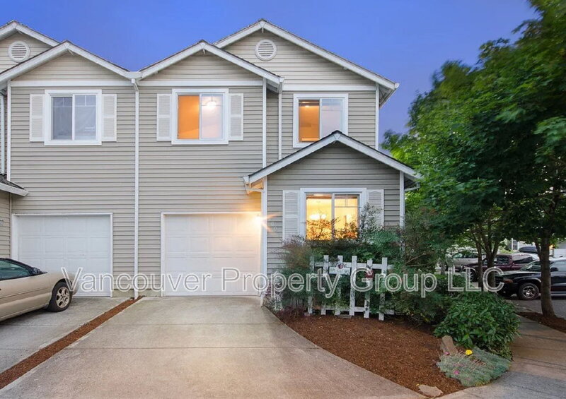 Vancouver Townhome: 6001 NE 33rd Cir