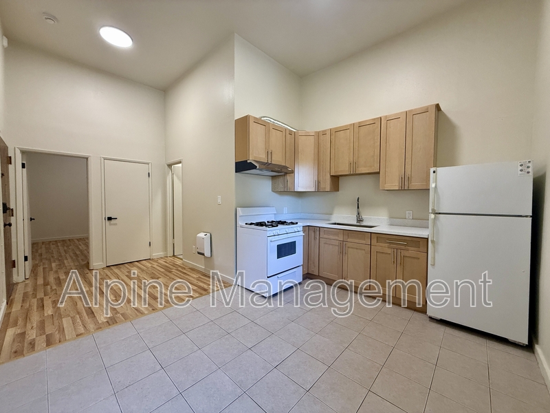 San Francisco Condo: 2315 Mission Street - 106