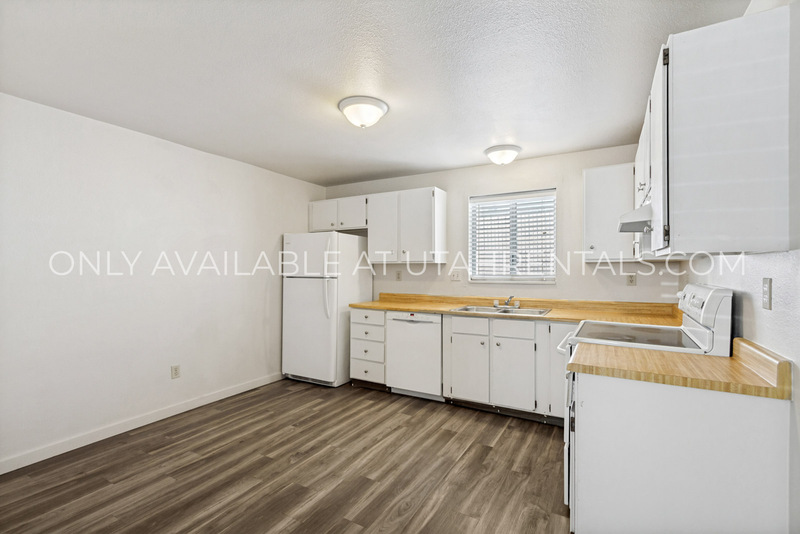 Pleasant Grove Condo: 255 E Center St