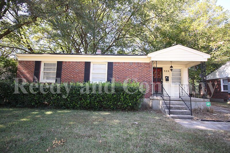 Memphis House: 555 Herzl St