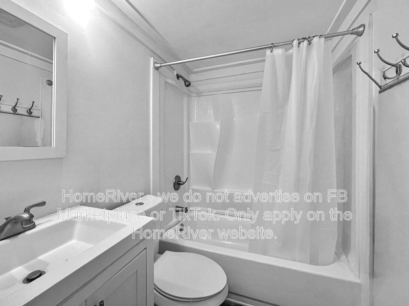 Forest Park Condo: 573 Evergreen Ter