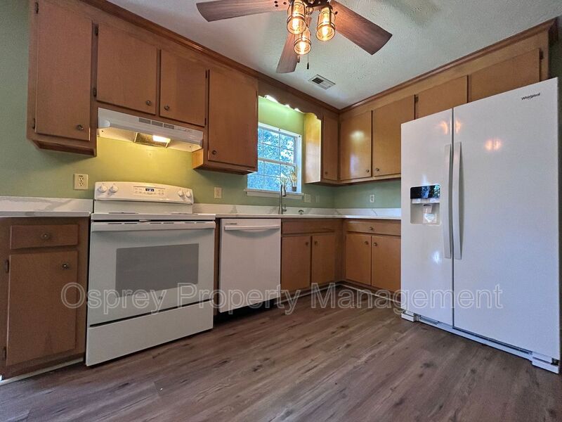 Charming 3-Bedroom Home in Newport News! "ASK ABOUT OUR ZERO DEPOSIT" - Photo 2