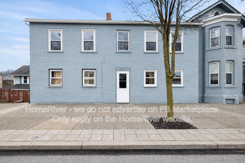 New Brighton Townhome: 1212 3rd Ave