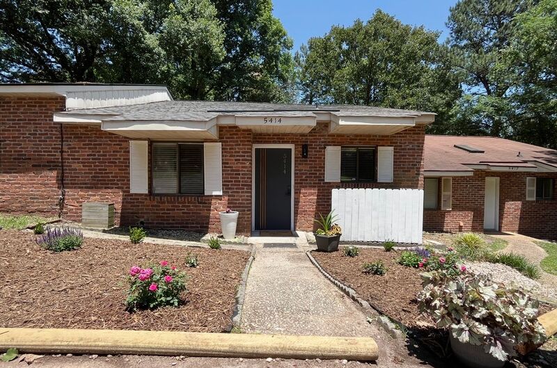 Raleigh House: 5414 Wayne St