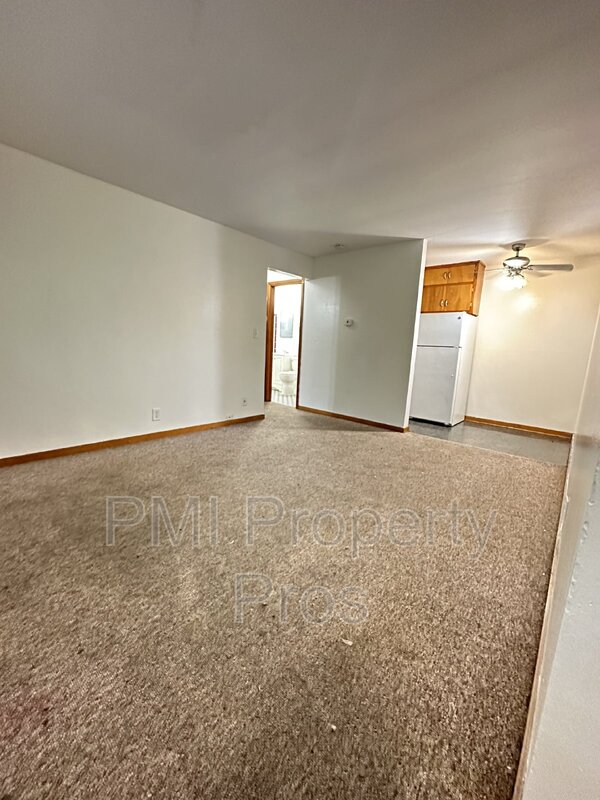 Milwaukee Condo: 1981 W Villard Ave