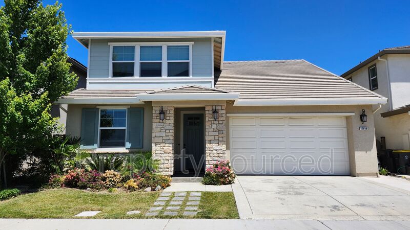 Lathrop House: 17848 Eastman Ct