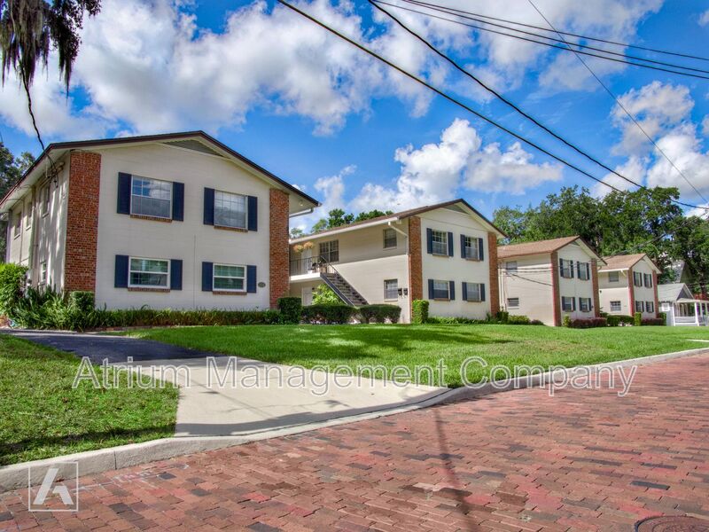 Orlando House: 1102 Elmwood Street