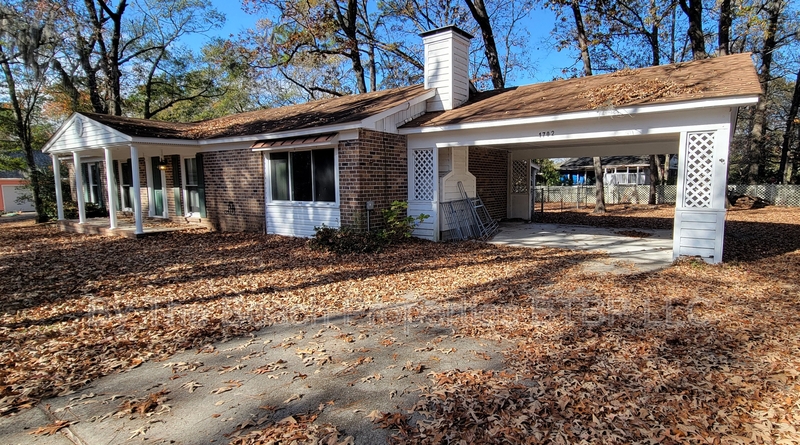 Conway House: 1702 Wandering Way