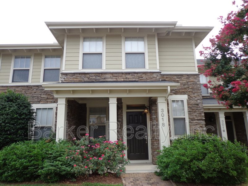 Cary Townhome: 3018 Freeport Dr