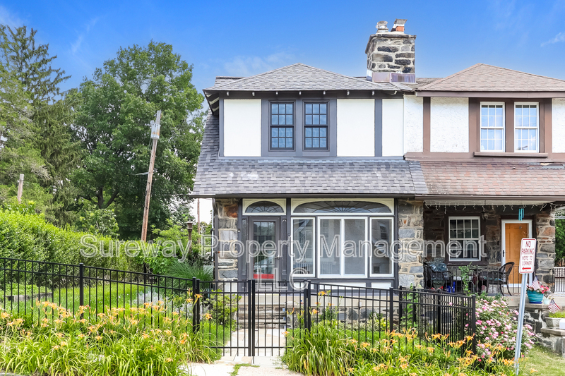 Merion Station House: 501 Kenilworth Rd