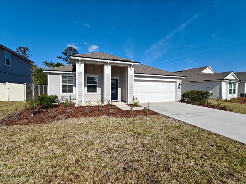 Yulee House: 70481 Winding River Drive