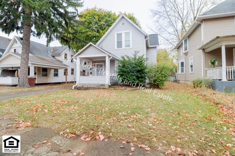 Fort Wayne House: 1030 1/2 Lake Ave