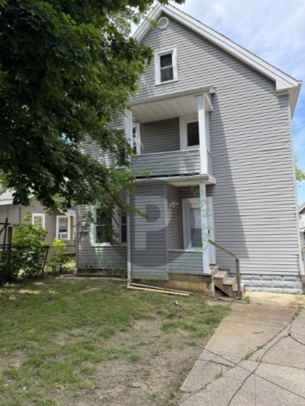 Cleveland Condo: 10709 Fidelity Avenue - Upstairs