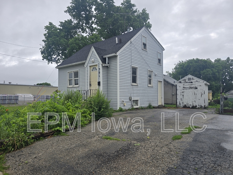 Waterloo House: 301 Rath Street