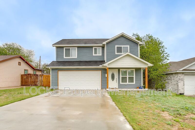 Fort Worth House: 5624 Donnelly Ave