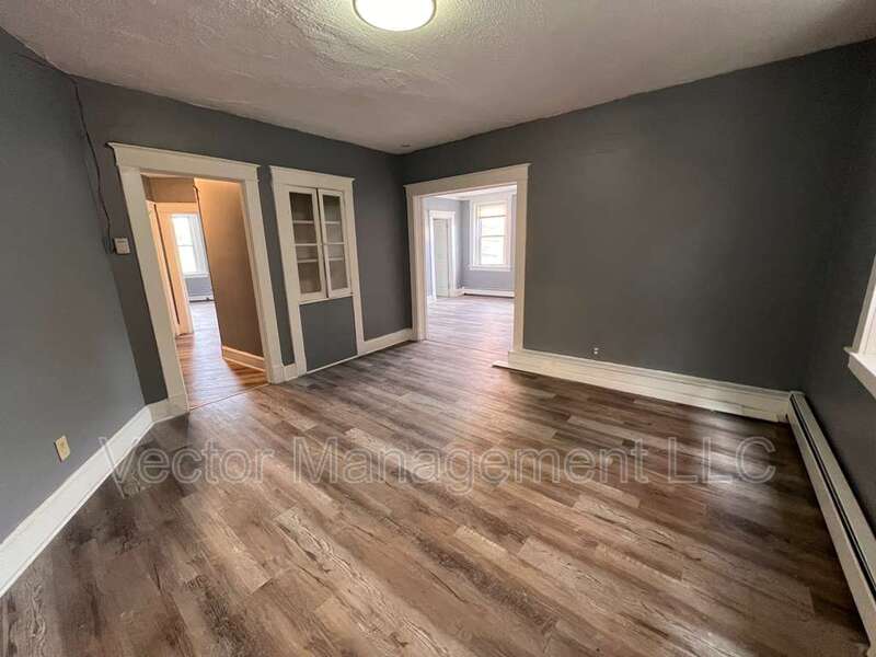 New Britain Condo: 57 Whiting Street - 53-5