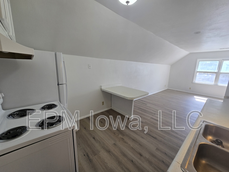 Waterloo House: 1125 1/2 Mulberry Street