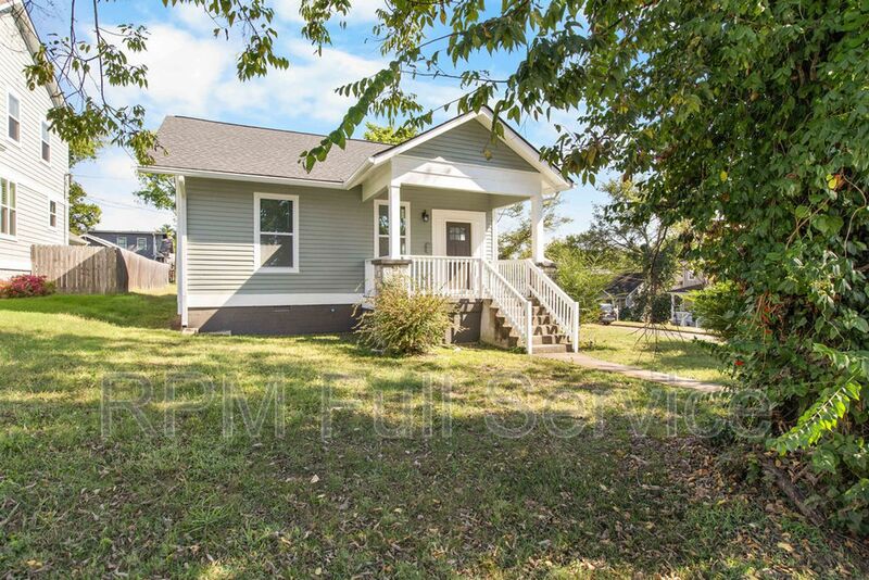 Nashville House: 401 Hart Avenue