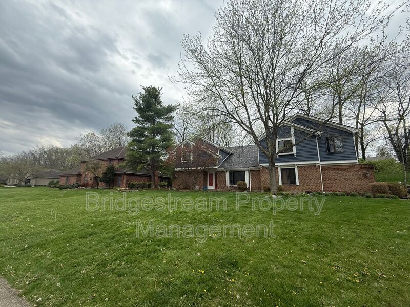 Centerville House: 7205 Forest Brook Blvd