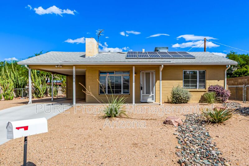 Phoenix House: 1534 E Griswold Rd