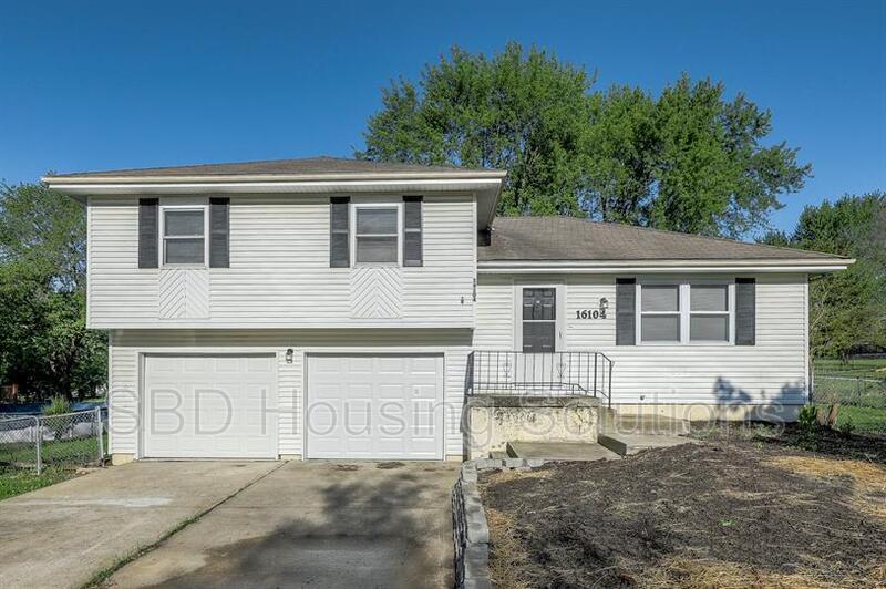 Belton House: 16104 Slater Avenue