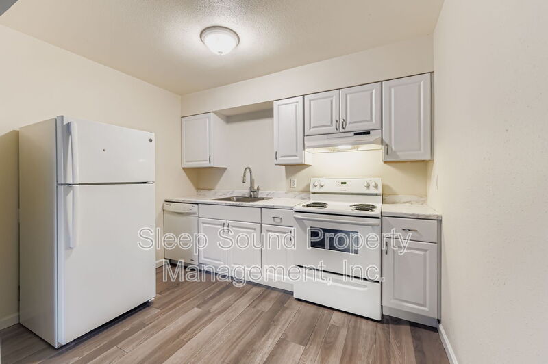 Portland Condo: 130 NE 17th Ave