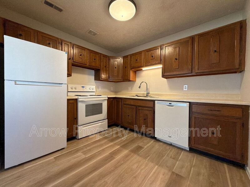 Lincoln Condo: 922 A Street