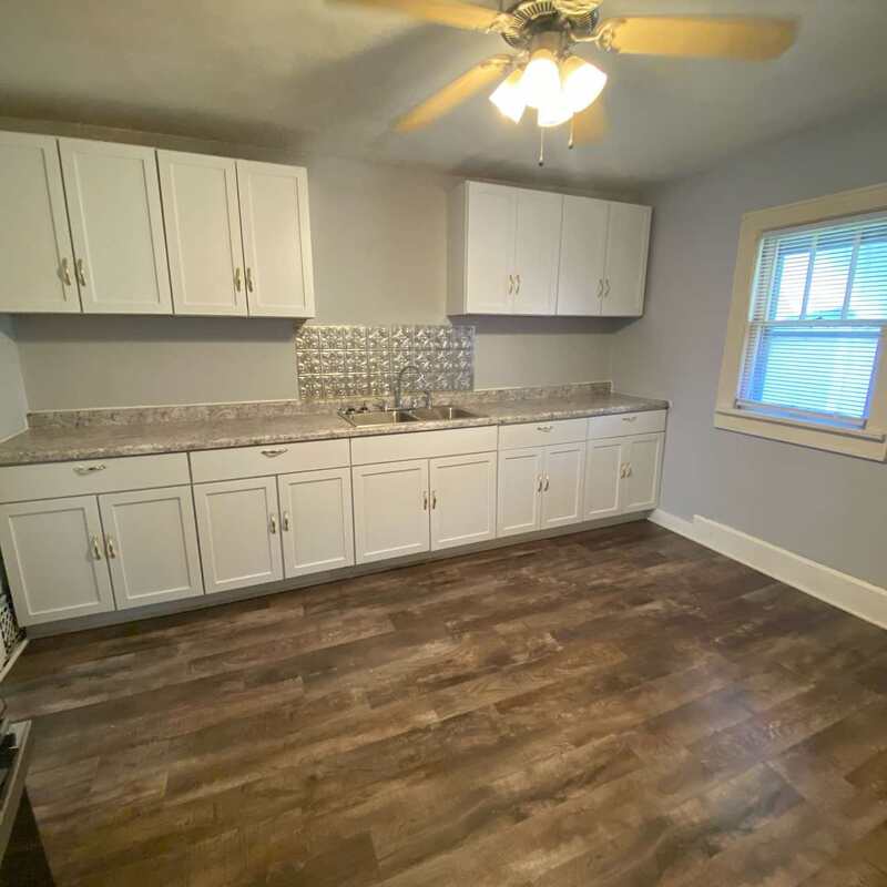 Green Bay Condo: 915 Stuart Street - Upper