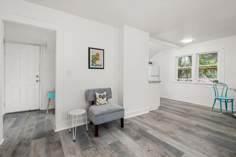 Eugene Condo: 561 Madison Street - 1/2