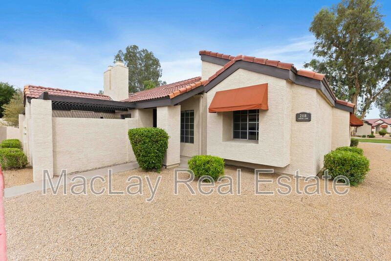 Tempe Townhome: 2118 E Center Ln
